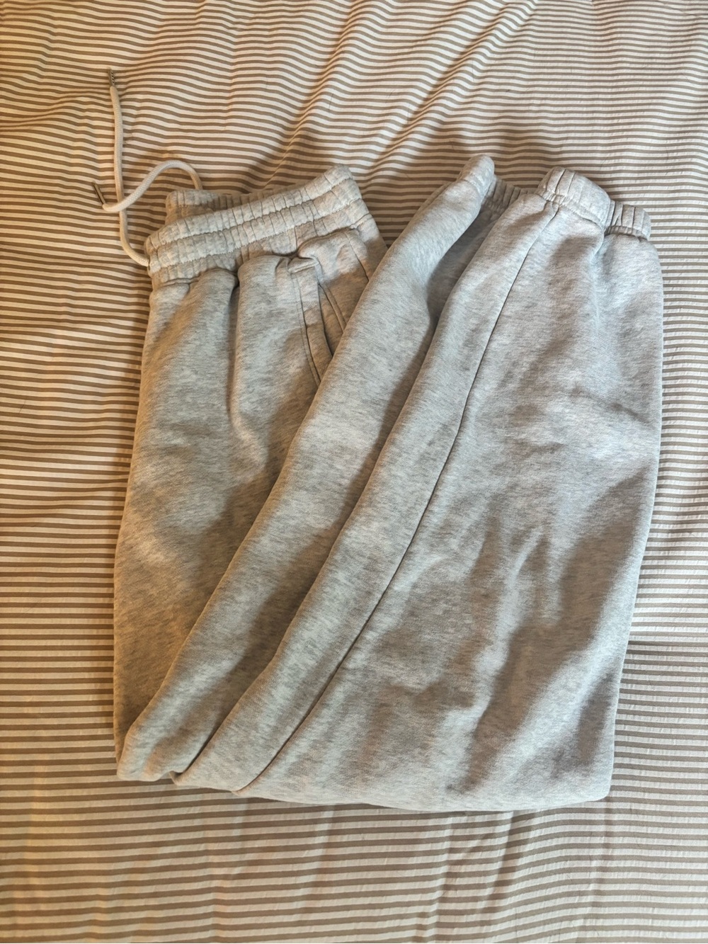 Abercrombie & Fitch Light Gray Drawstring Joggers - Picture 2 of 2